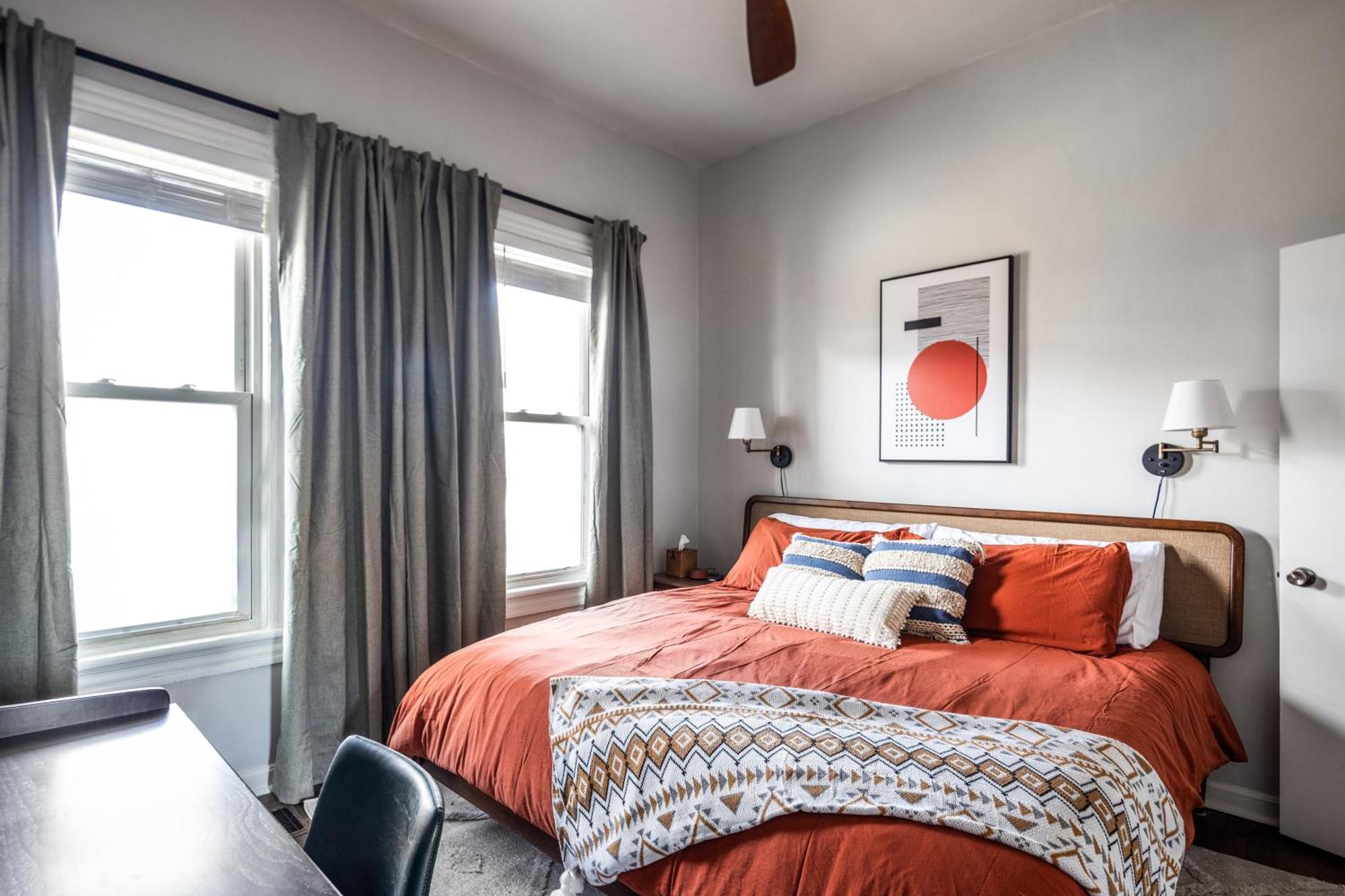 Mid-Century Modern Retreat In Little Italy Apartment Cleveland Luaran gambar